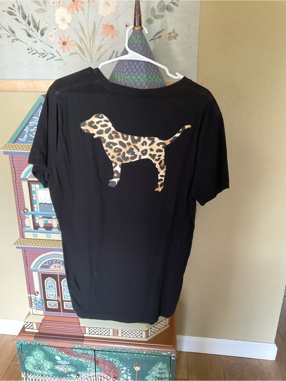 PINK Victoria's Secret Black Short Sleeve Pocket Tee - Picture 2 of 2
